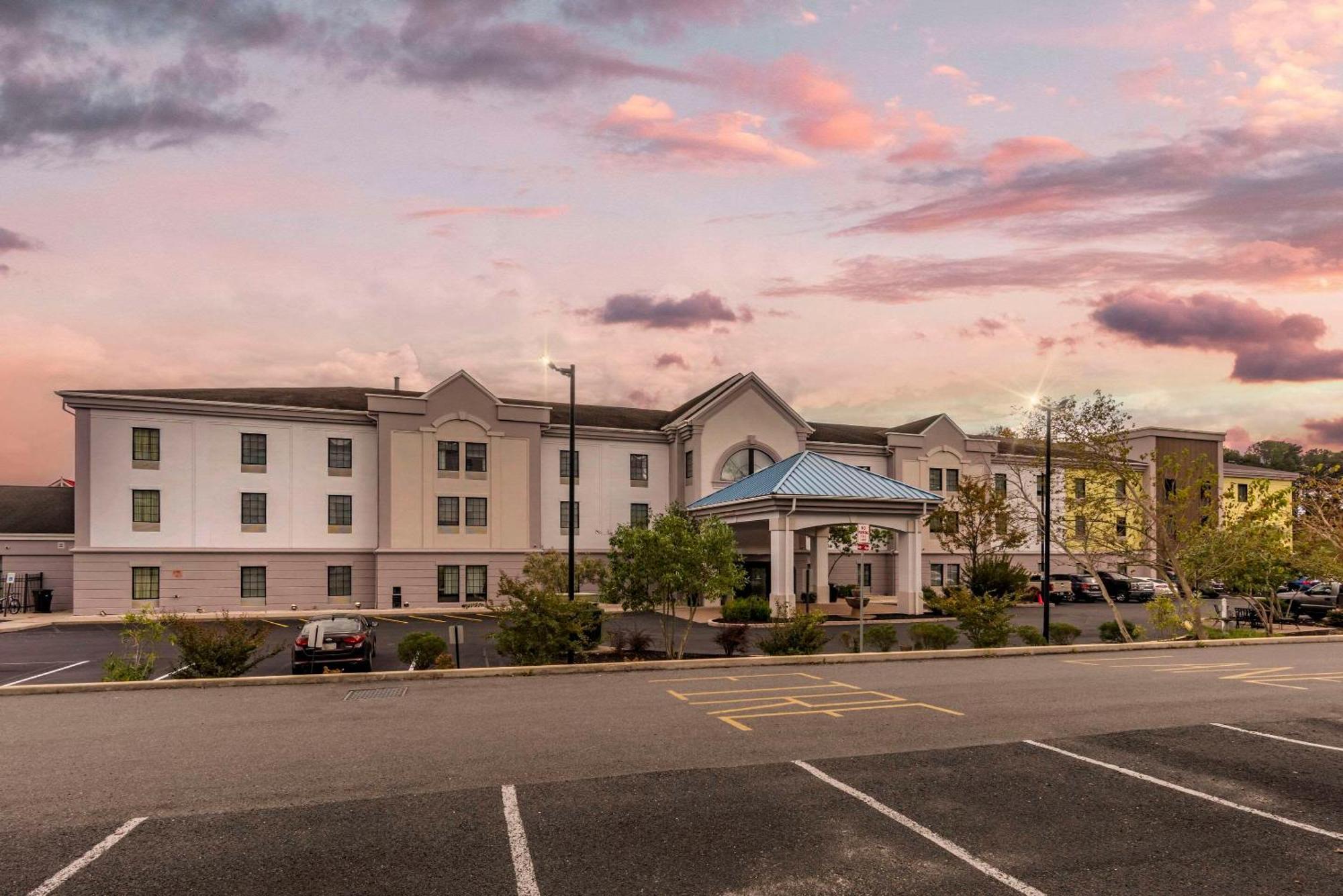 Comfort Suites Ocean City West West Ocean City Экстерьер фото